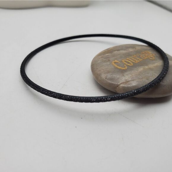 Black sparkle thin bracelet bangle - Picture 2 of 3